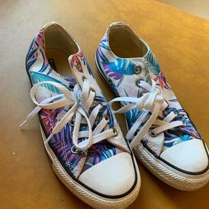 Floral converse